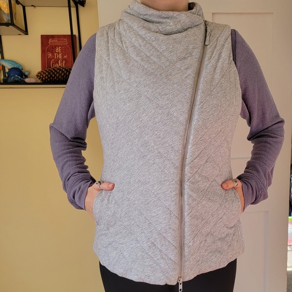 Like-New Eileen Fisher A-Symmetric Zip Vest - Picture 2 of 9